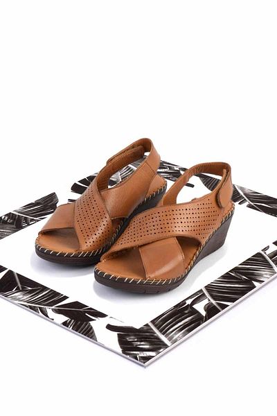 Bambi Taba Leather Women's Sandals K05809709303