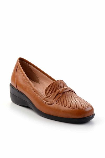 Bambi Hellbraune Damenschuhe mit Keilabsatz aus echtem Leder K 01531123603