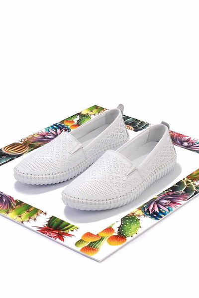 Bambi Weiße Damen-Ballerinas aus echtem Leder K 01467012103
