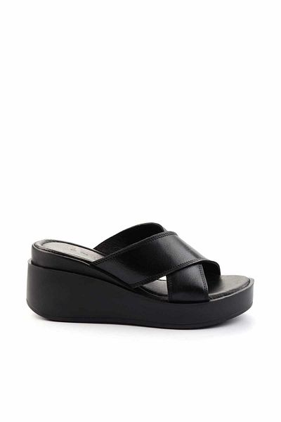 Bambi Black Genuine Leather Women's Slippers K 04359022203