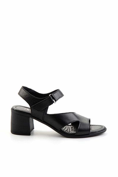 Bambi Black Leather Women's Sandals K05586222203
