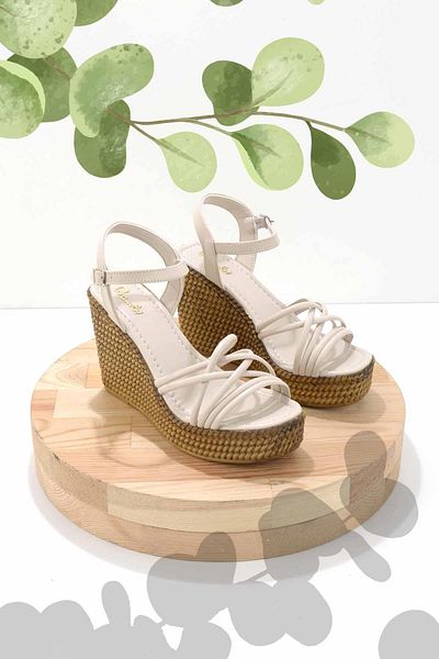 Bambi Beige Damenschuhe mit Keilabsatz K 05823700309