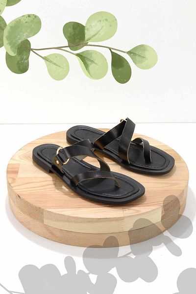 Bambi Black Leather Women's Slippers K04826017603