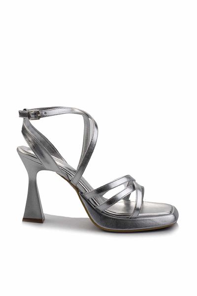 Bambi Klassische Damenschuhe mit Absatz – Metallic Lame K 05215164409