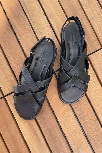 Bambi Schwarze Damensandalen aus echtem Leder K 05906131603