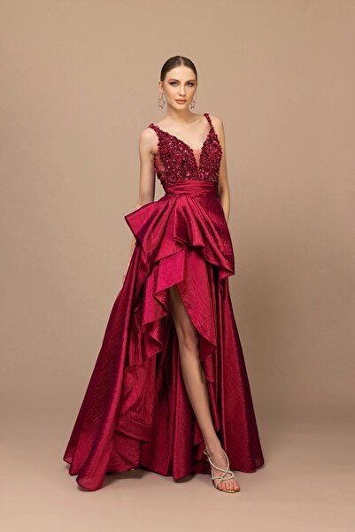 Genel Markalar İşleme Detaylı Göğüs Dekolteli Uzun Elbise