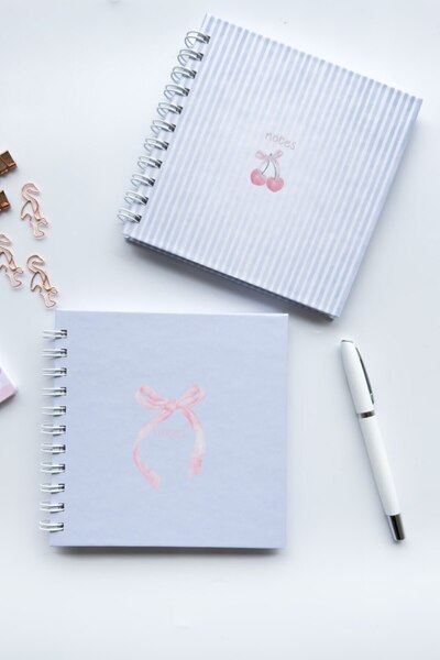 Martius Art غطاء صلب مربع مقاس 15 × 15 سم، مجموعة من 2 دفتر ملاحظات حلزوني / دفتر مدرسي / دفتر ملاحظات