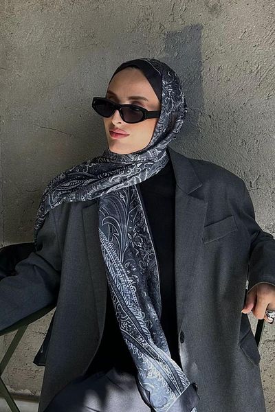 carell Arzu Akar's Nilla Diamond - Gray Cotton Shawl