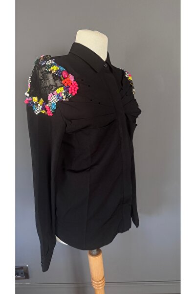 Kübra Tekin İşlemeli Tasarım Siyah Gömlek