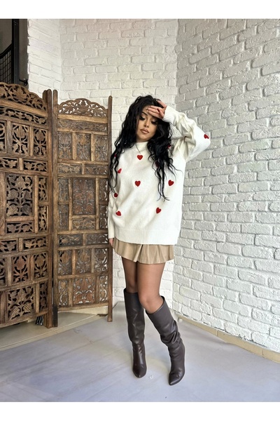 moneta boutique Ženski pulover od vezenog pletiva sa srcem, veće veličine
