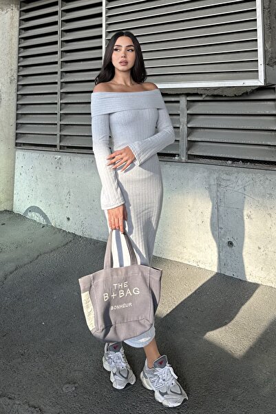 New Now Madonna Long Dress with Necklace Shardon