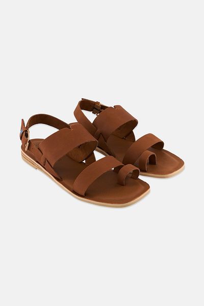 Toms Women Freya Leather Adjustable Buckle Closure Flats, Tan