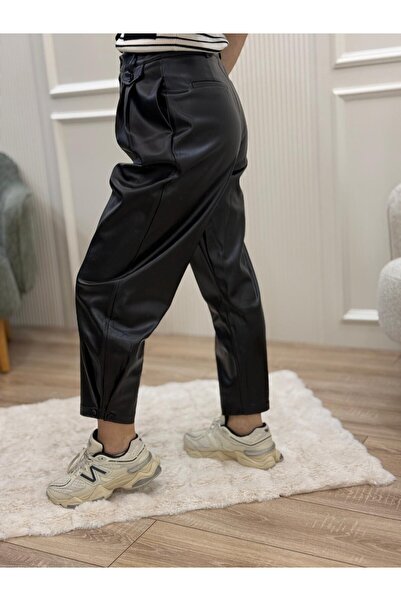 Flow Paça ve Kemer Düğme Detay Deri Pantolon