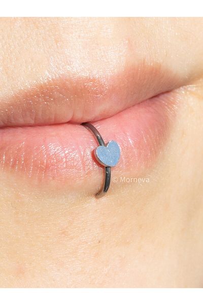 MORNEVA Non-Perforated Heart Steel Ring Compression Fake Lip Piercing (1 Piece)