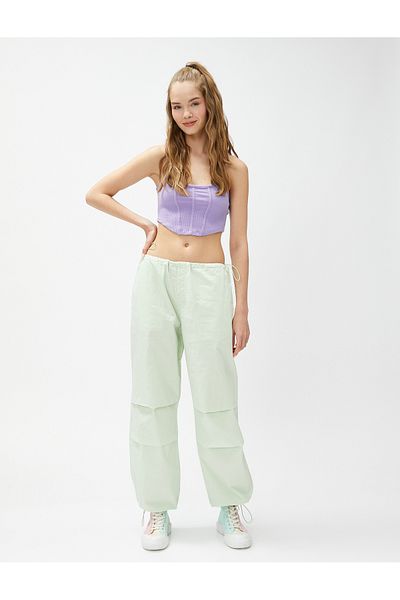 Koton Fallschirmhose mit Taschendetail und elastischem Bund und Beinen