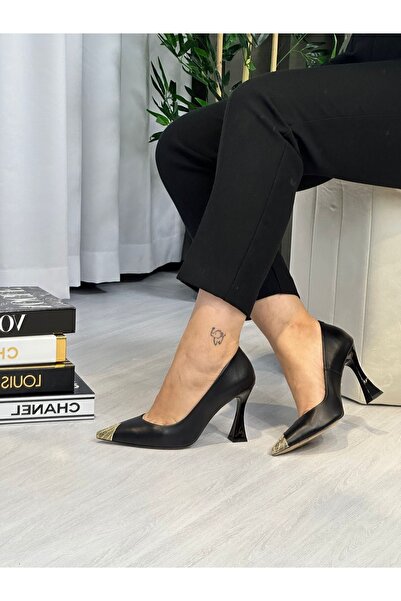 Gizzelli shoes Önü Metal Detaylı Ayakkabı