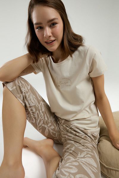 Arnetta Women's Cream Capri Set