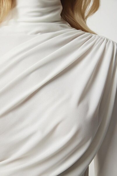 TENA Γυναικεία μπλούζα εκρού με γιακά ώμου με ντραπέ μέση