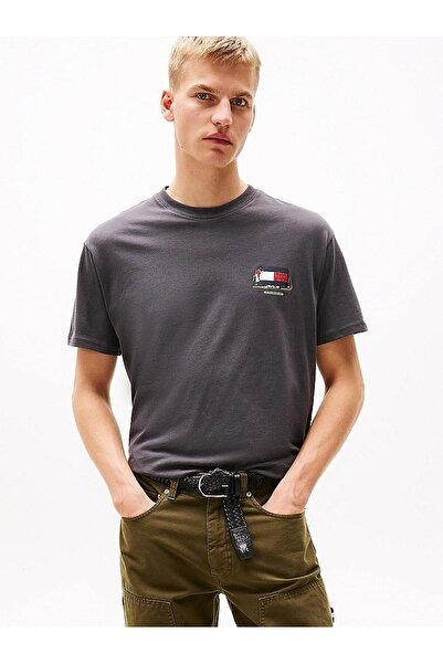 Tommy Hilfiger Ανδρικό Κοντομάνικο T-Shirt με Λογότυπο στην Πλάτη, Χαλαρή Γρα...