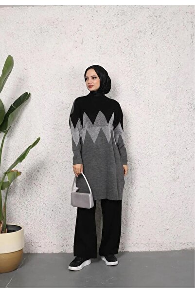 nacar çarşı KADIN MODEST KENDİNDEN DESENLİ YANDAN YIRTMAÇLI SİMLİ TRİKO TUNİK