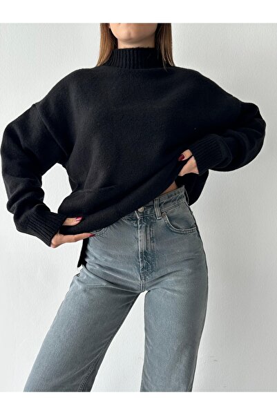 Diviny High-Top Oversize Sweater with Pocket Detail