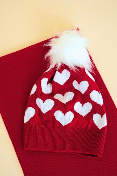 CHUBA Red Children's Beanie Set for 7-12 Years - Heart Pattern and Pompom Scarf