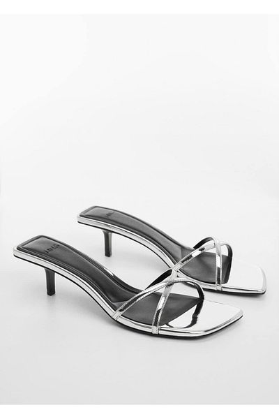 MANGO Woman Sandalen mit metallischem Banddetail