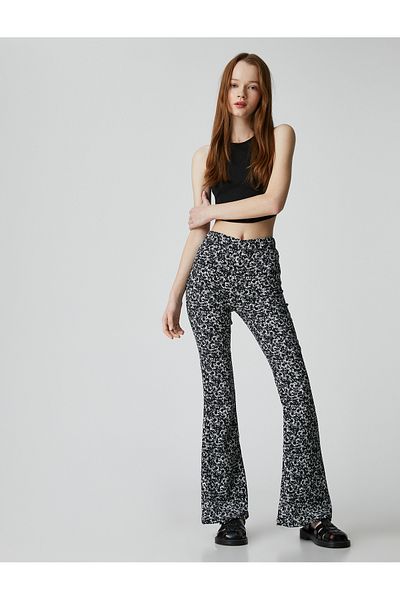 Koton Spanische Hose mit Blumenmuster, hohe Taille und schmaler Passform