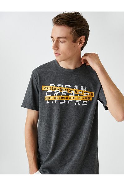 Koton Σλόγκαν εμπριμέ T-Shirt με λαιμόκοψη κοντό μανίκι