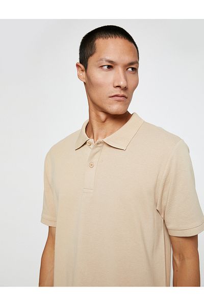 Koton Basic-T-Shirt mit Rollkragen, schmaler Passform und Knöpfen