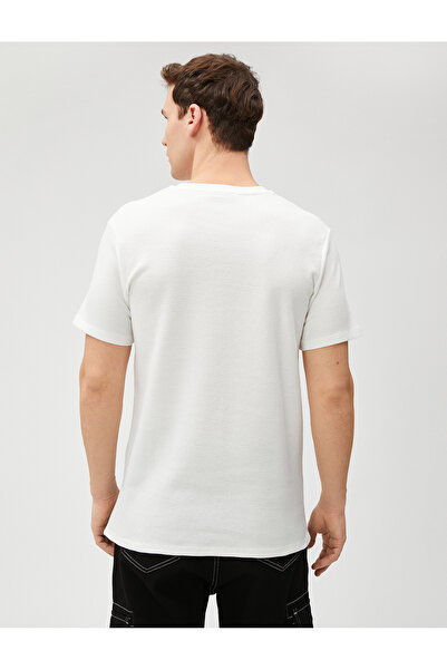 Koton Slogan vyšívané tričko Textured Crew Crew Bavlna Krátký rukáv