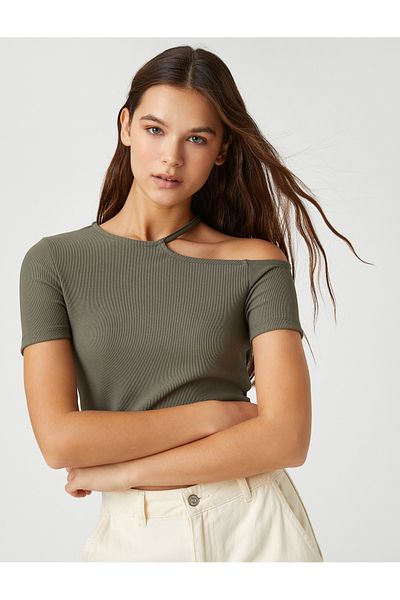 Koton Crop T-Shirt Short Sleeve Window Detailed Crew Neck