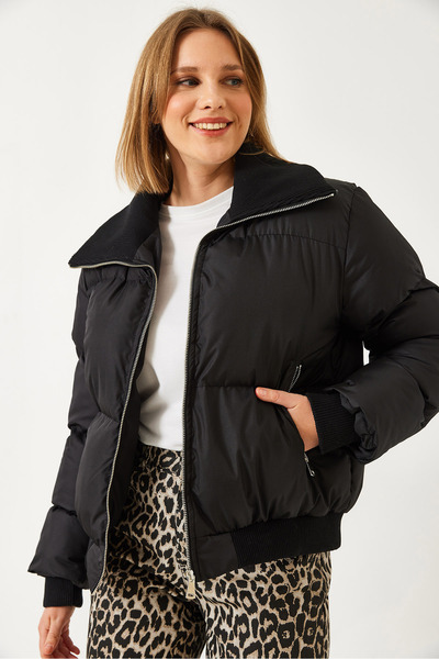 Bianco Lucci Damen-Pufferjacke mit Camisole-Ausschnitt, detaillierter Reißverschlusstasche 2640 60351315