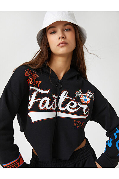 Koton Şardonlu Crop Sweatshirt Kapüşonlu Asimetrik Kesim Slogan Baskılı Fermu...