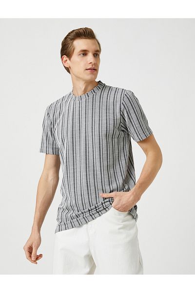 Koton Tričko Crew Neck Krátký rukáv Slim Fit