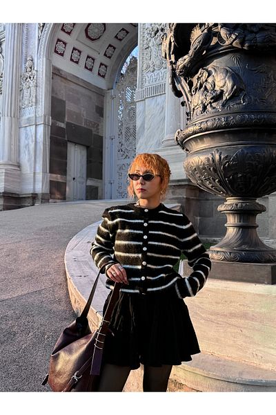 Bak'ap Tricotaj cu nasturi moale cu dungi premium Cardigan cu barbă