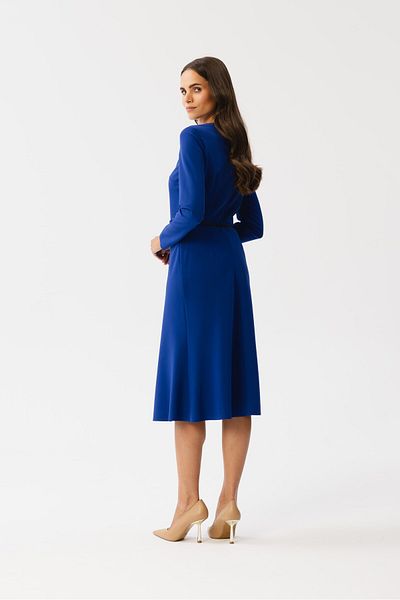 Stylove O rochie cu cusături decorative