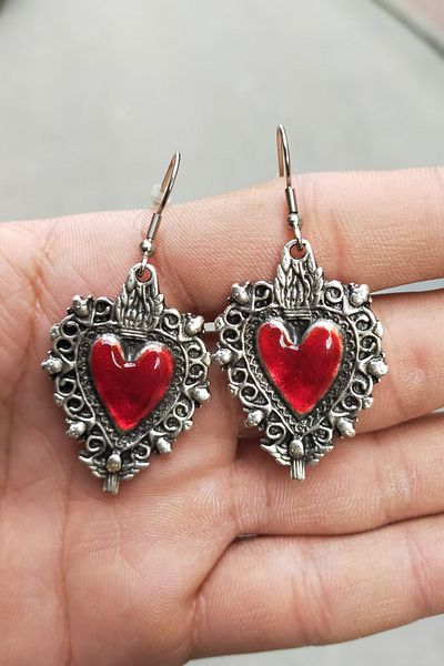 Köstebek Red Vintage Heart Talisman Earrings