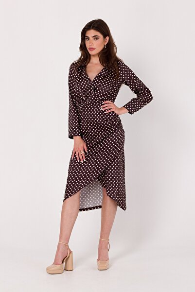 Makover Wrap dress with a patterned neckline