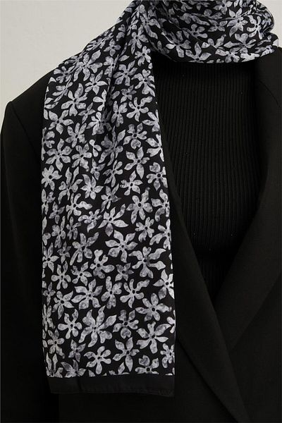Armine Life 8042 9 08 Model Shawl