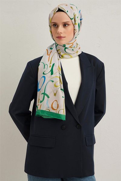 Armine Life 8041 3 05 Model Shawl