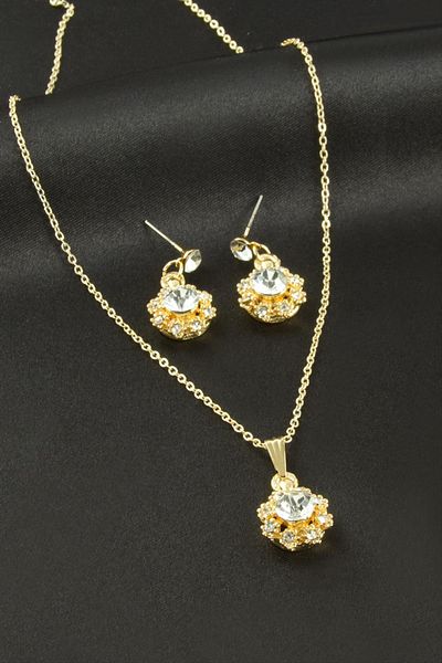 Bijuteri Net Flower Stone Set Necklace