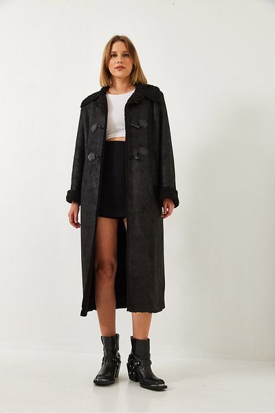 Bianco Lucci Women's Suede Laminated Button Detailed Coat 20111 60351368