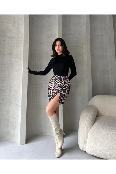 Laviera Women's White Leopard Patterned Mini Skirt