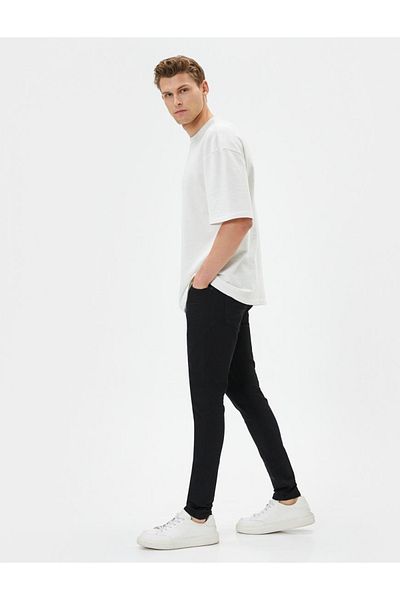 Koton Schwarze Jeanshose für Herren von Justin – 4sam40053nd