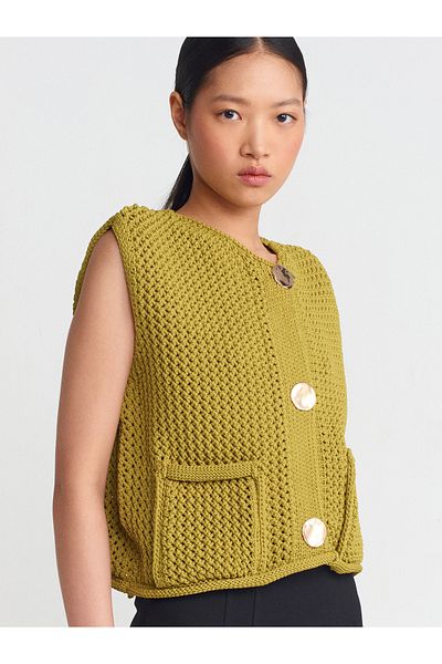 Dilvin 60274 Crew Neck Knitwear Vest with Pockets and Buttons, Fat Green