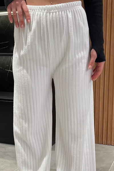 GÜLSELİ Λευκό γυναικείο φαρδύ παντελόνι με ραβδώσεις