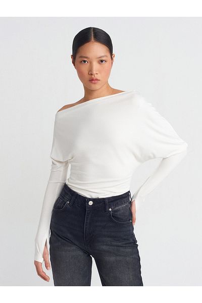Dilvin 31487 Finger Detailed Asymmetrical Collar Top-Ecru