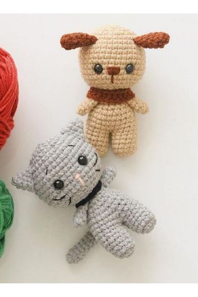 Penguen 2-Pack Mini Amigurumi Cat and Dog Animal Toys (8 cm Hand Knitted)