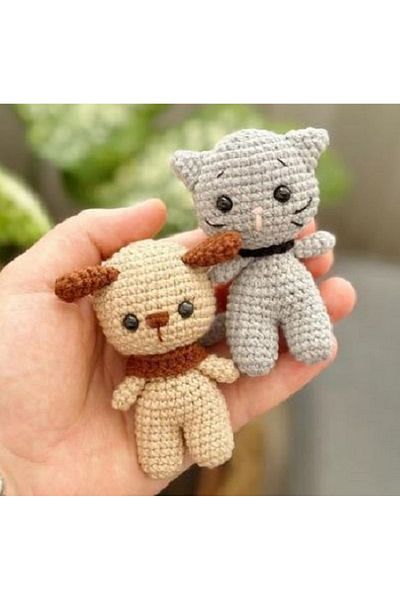 Penguen 2-Pack Mini Amigurumi Cat and Dog Animal Toys (8 cm Hand Knitted)